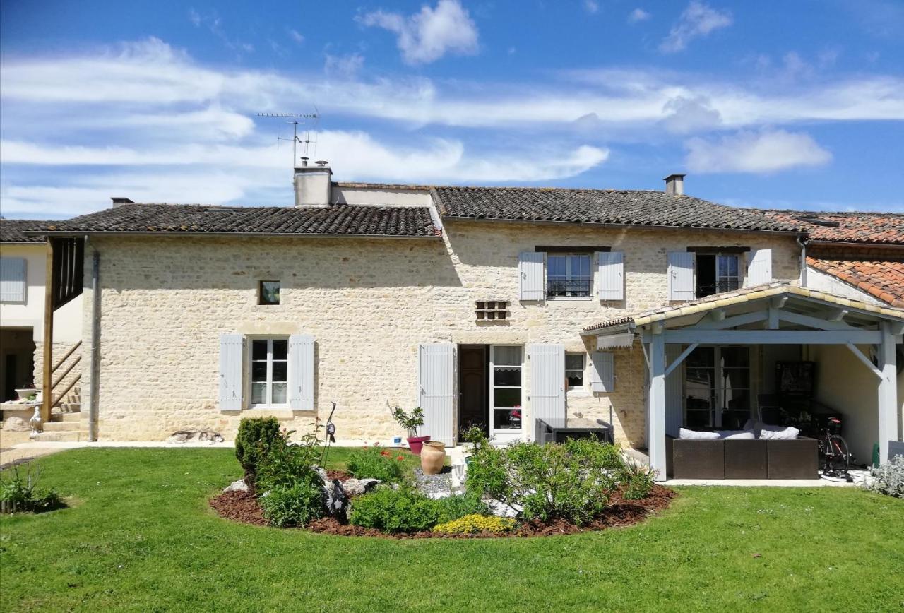 Les Chenets Bed & Breakfast Chenay  Exterior photo