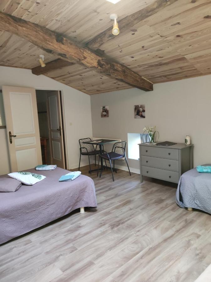 Les Chenets Bed & Breakfast Chenay  Exterior photo