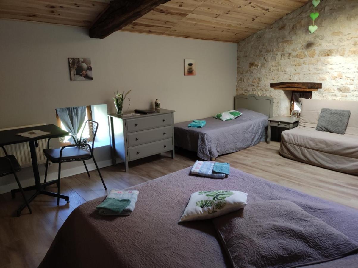 Les Chenets Bed & Breakfast Chenay  Exterior photo